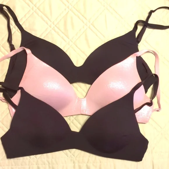 3!!!! 34A Victoria Secret Women's Bras!! - Picture 1 of 7